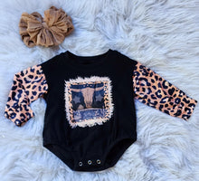 Load image into Gallery viewer, Leopard Cowgirl Leo