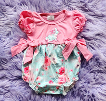 Load image into Gallery viewer, Floral Bunny Bubble