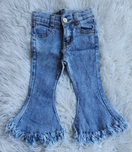 Load image into Gallery viewer, Frayed Denim Jeans