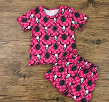 Load image into Gallery viewer, Pink Western Scalloped Shorts Set