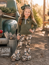 Load image into Gallery viewer, Camo Deer Flare Pants Set