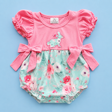 Load image into Gallery viewer, Floral Bunny Bubble