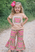 Load image into Gallery viewer, Mama's Girl Leopard Bell Bottom Set