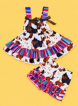 Load image into Gallery viewer, Cow &amp; Serape Shorts Set