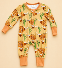 Load image into Gallery viewer, Highland Cow BAMBOO Sleeper