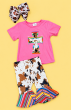 Load image into Gallery viewer, Cow &amp; Serape Cross Capri Set