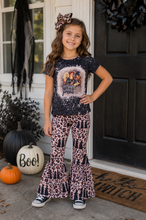 Load image into Gallery viewer, Leopard Hocus Pocus Bell Set
