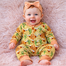 Load image into Gallery viewer, Highland Cow BAMBOO Sleeper