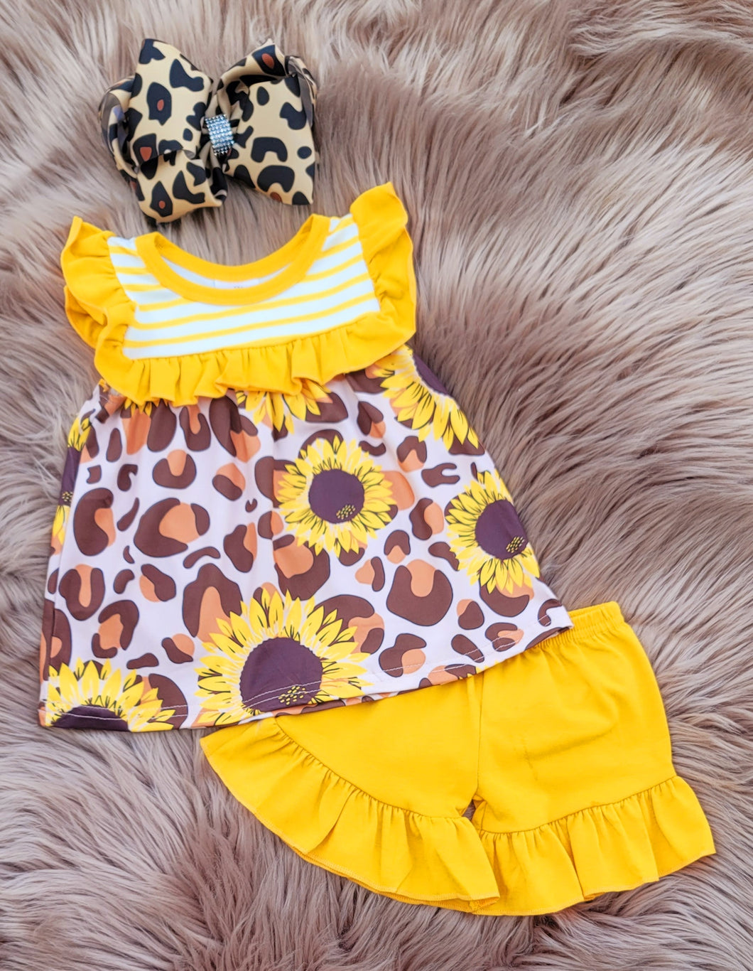 Sunflower and Leopard Shorts Set