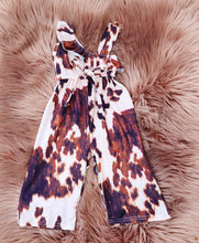 Load image into Gallery viewer, Cow Hide Jumper